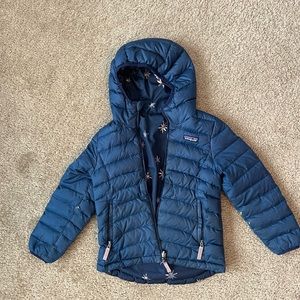 Kids Patagonia size small reversible down puffy jacket